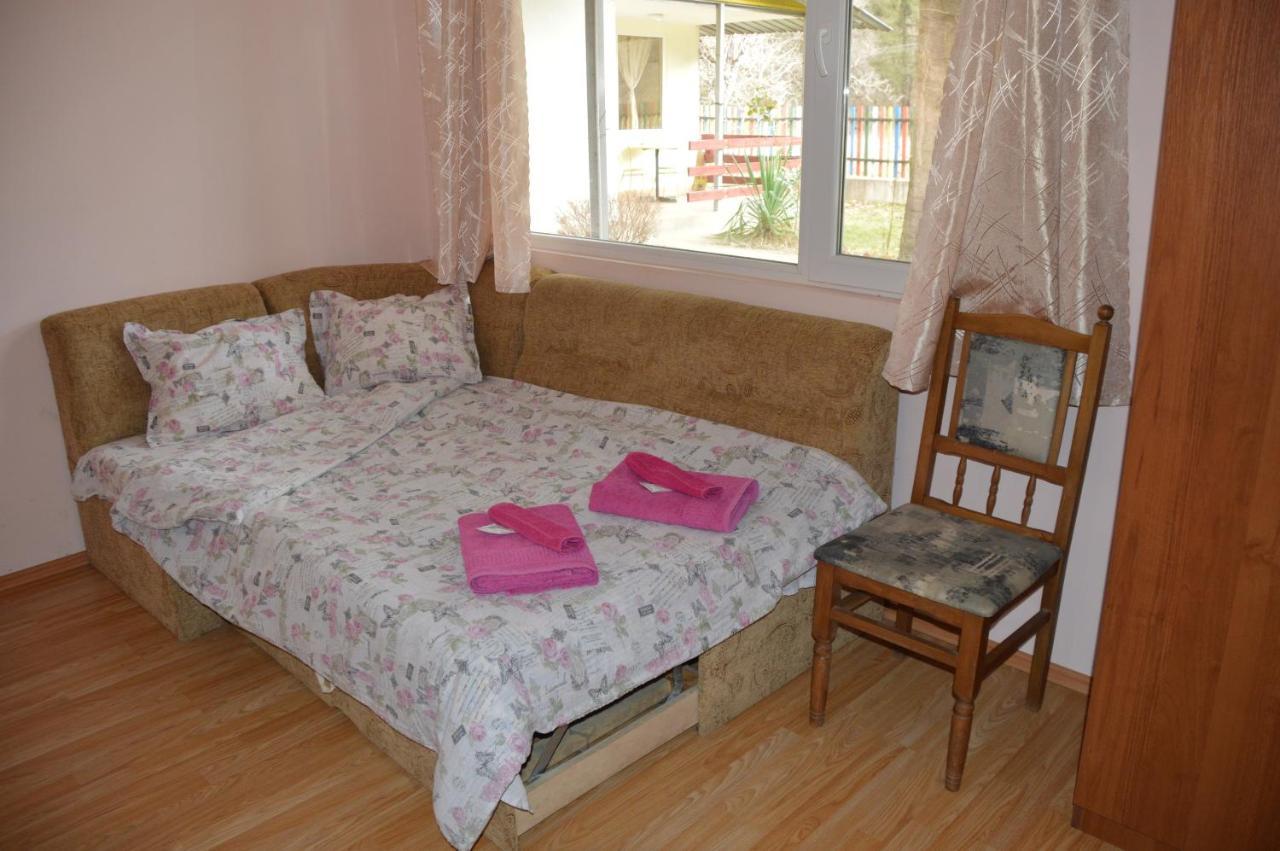 Къща За Гости Дъга Cherni Osum Exterior photo