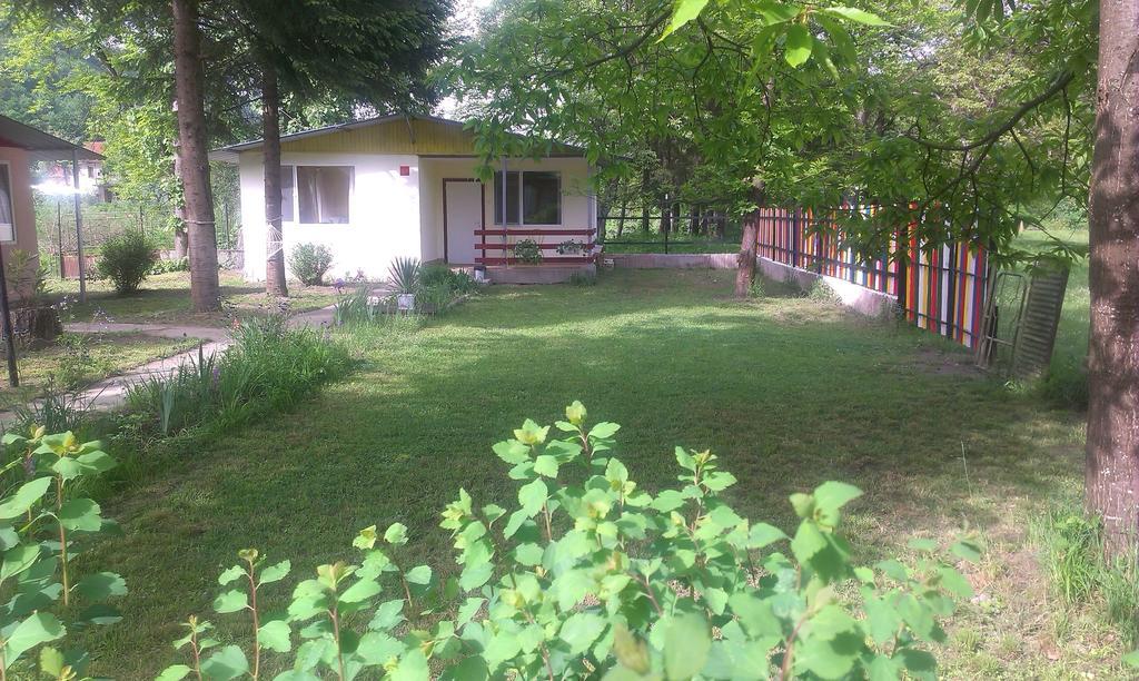Къща За Гости Дъга Cherni Osum Exterior photo